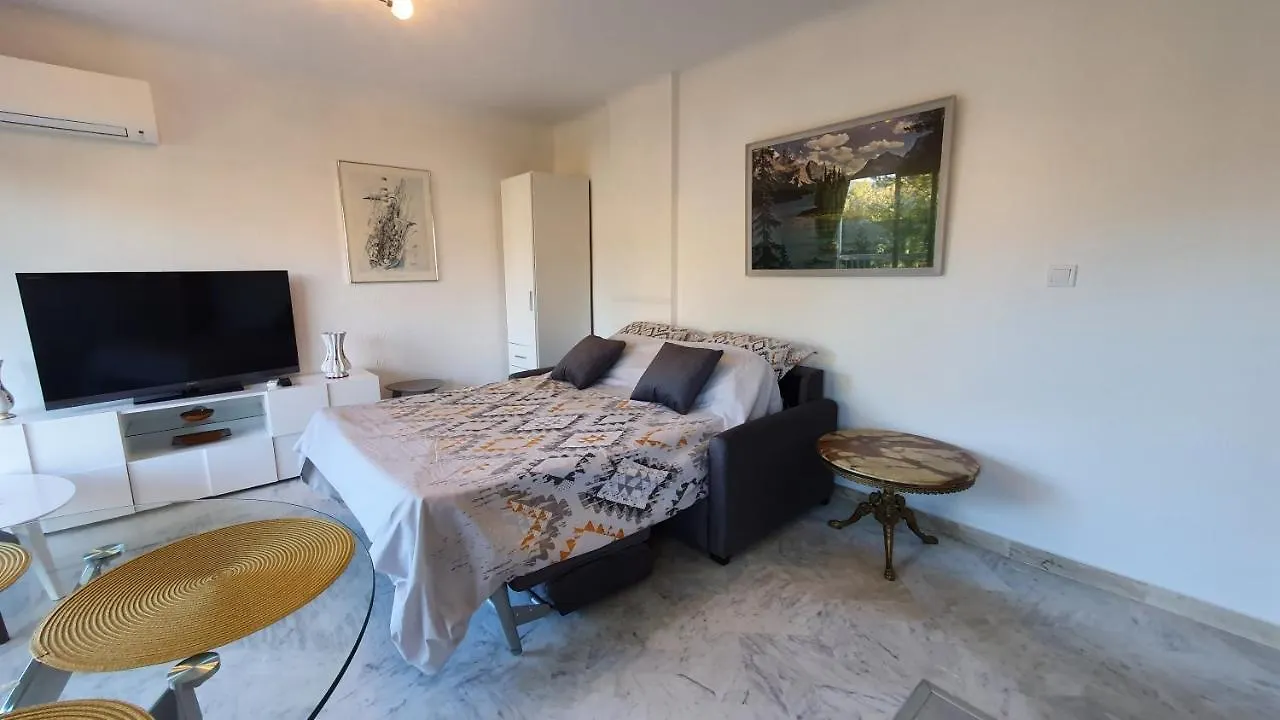 Centre Cannes Gd 2P Terrasse Parking 10Mn Palais Plage Frankrijk